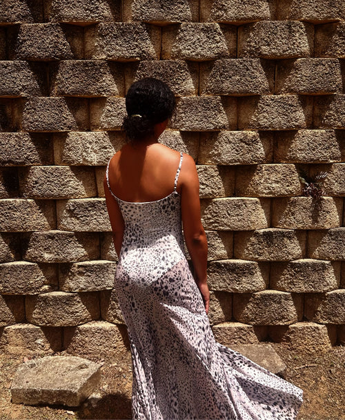 traje